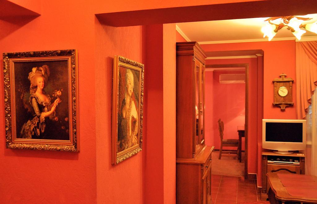 Knaus Apartments Chernivtsi Quarto foto