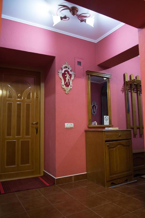 Knaus Apartments Chernivtsi Exterior foto